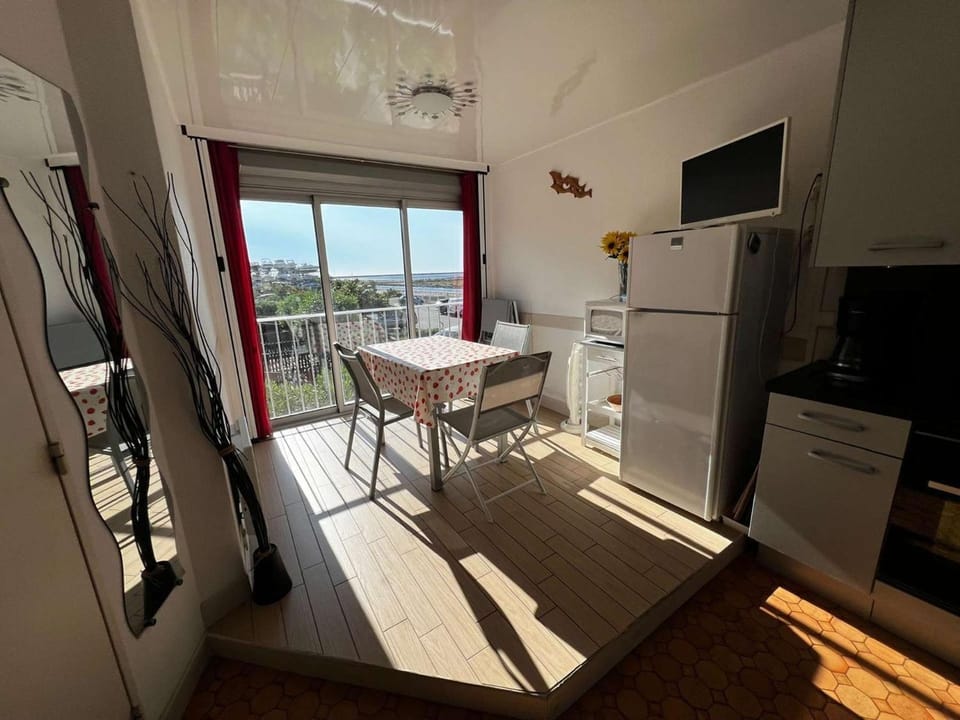 AIG 59 – Studio avec 2 cabines – Résidence Grand Sud – Gruissan – 4 personnes Cabin in Gruissan
