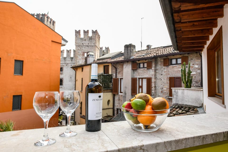 Luxury Castle View Apartment in Sirmione