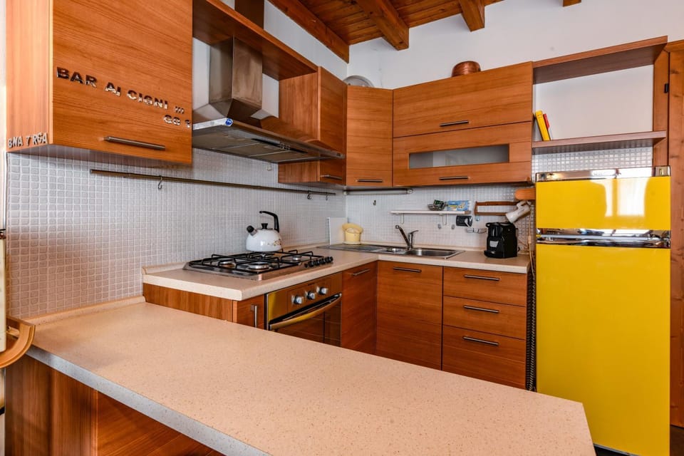 Luxury Castle View Apartment in Sirmione