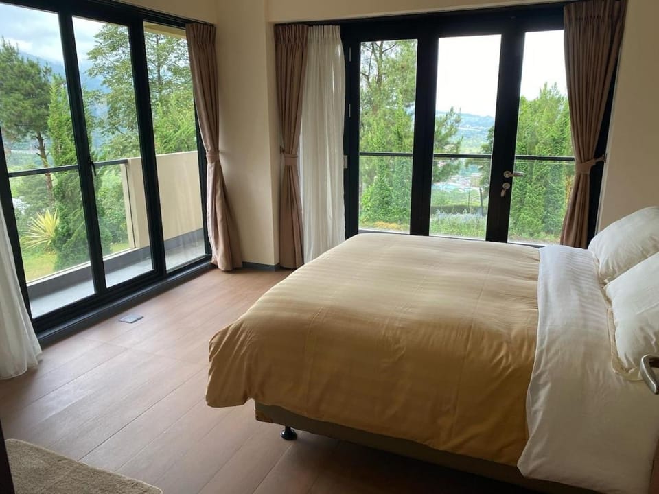 SEFS Villa Puncak Cisarua - Bogor Villa in Cisarua