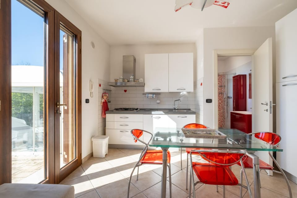 Property building, Kitchen or kitchenette, Living room