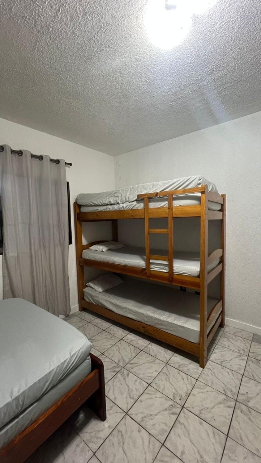 House with swimming pool 600 meters from the beach House in Itanhaém
