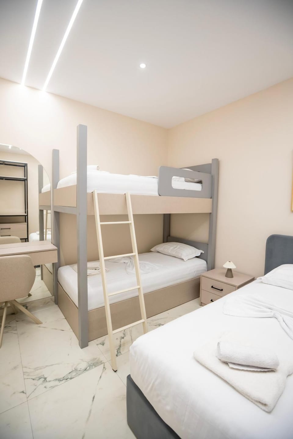 Bed, Photo of the whole room, Bedroom, bunk bed, air conditioner