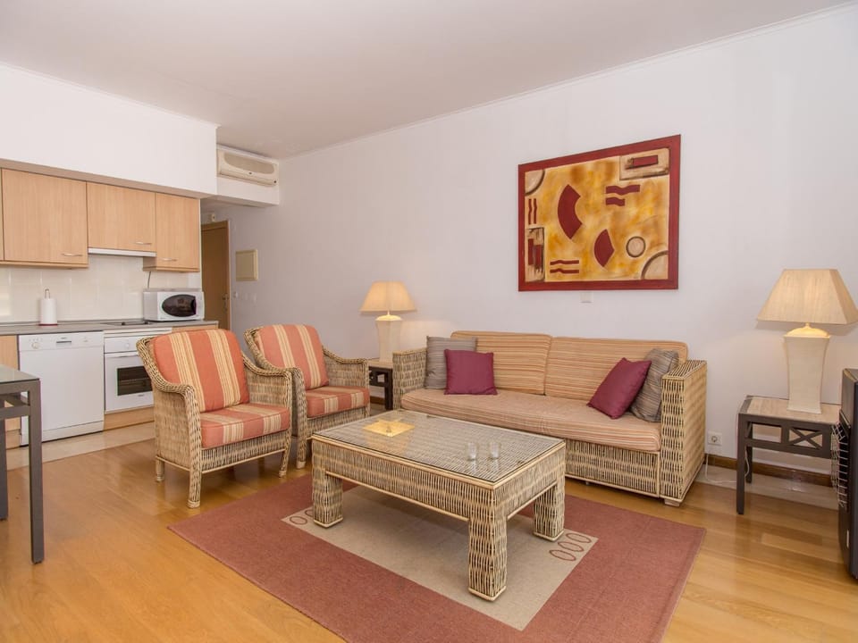 Kitchen or kitchenette, Living room, Seating area