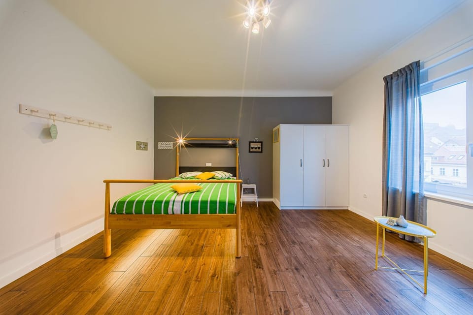 Bed, Bedroom, wardrobe