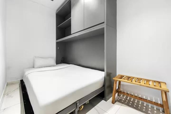 Residences by The Luxe Manor - Business Bay Apartment in Dubai