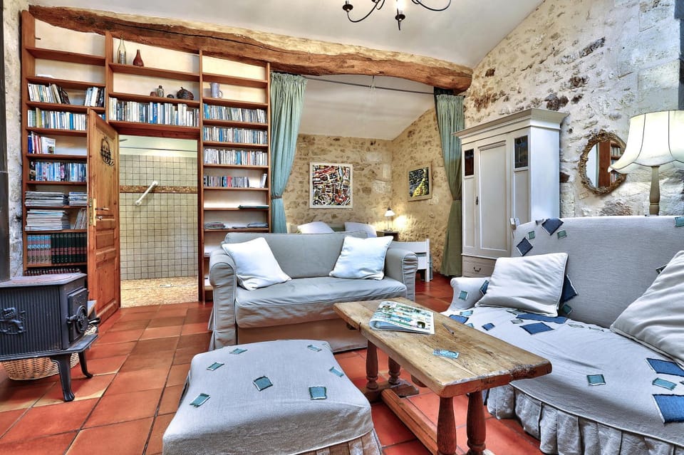 Library, Living room, Seating area