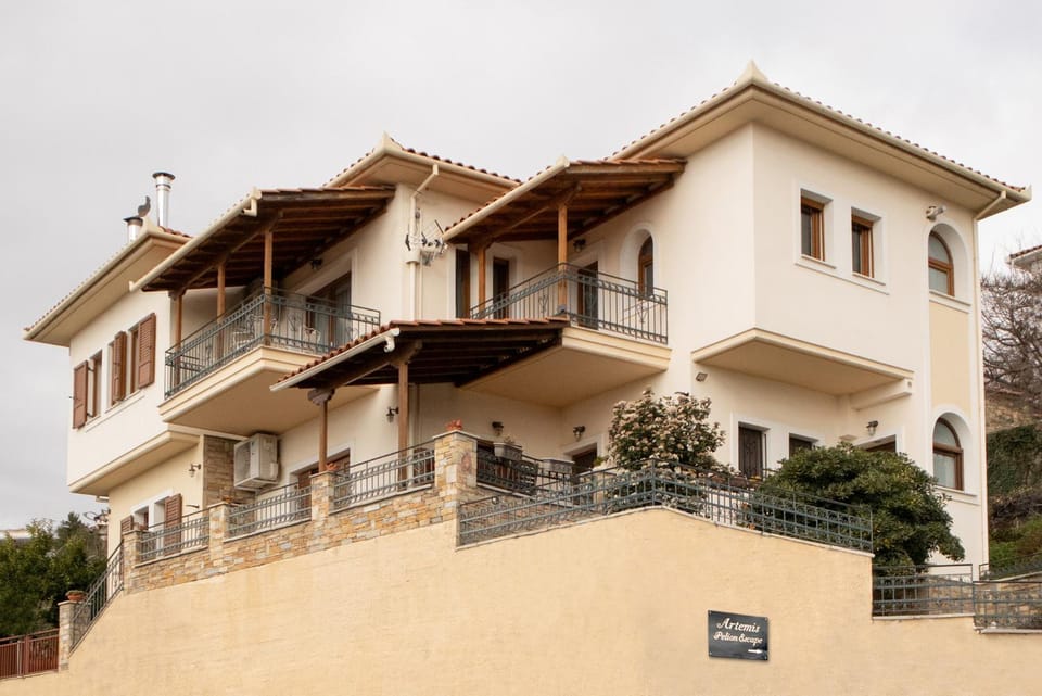 Property building, View (from property/room), Balcony/Terrace