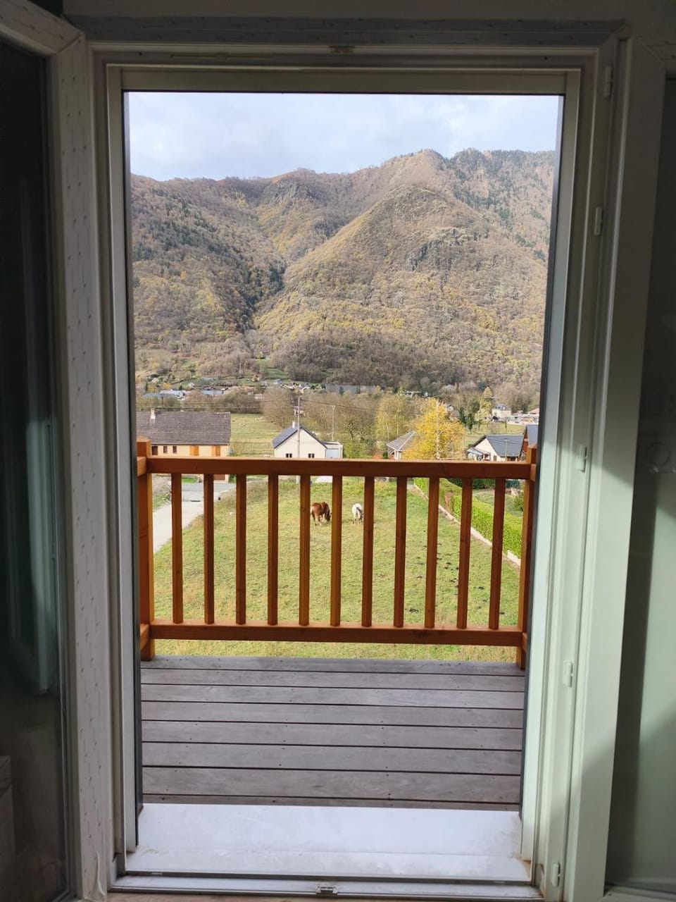 Balcony/Terrace, Balcony/Terrace, Mountain view