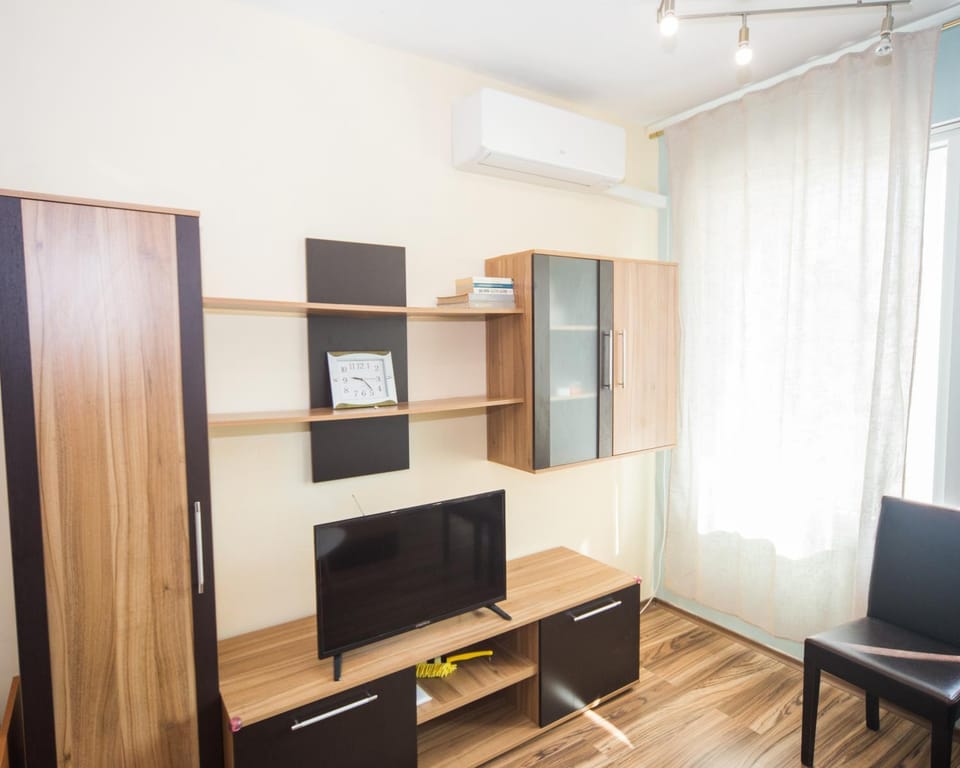 TV and multimedia, wardrobe