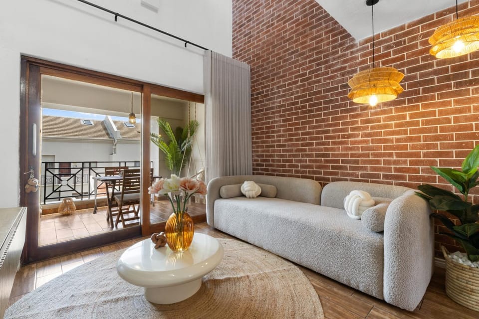 View (from property/room), Balcony/Terrace, Living room