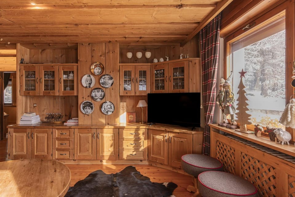 Communal lounge/ TV room, Living room