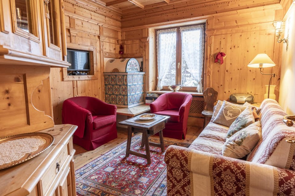 Communal lounge/ TV room, Living room