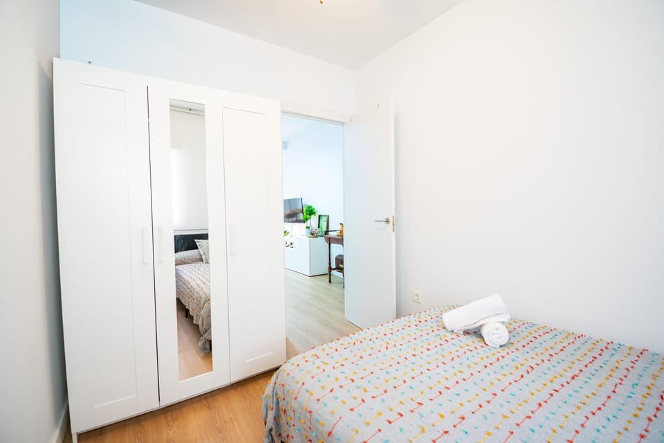 Bed, Photo of the whole room, Bedroom, wardrobe