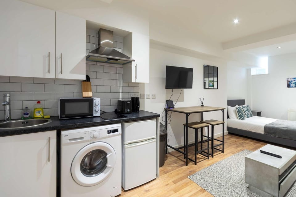 Trio of Lovely Studio Apartments in Shoreditch Apartment in London Borough of Islington