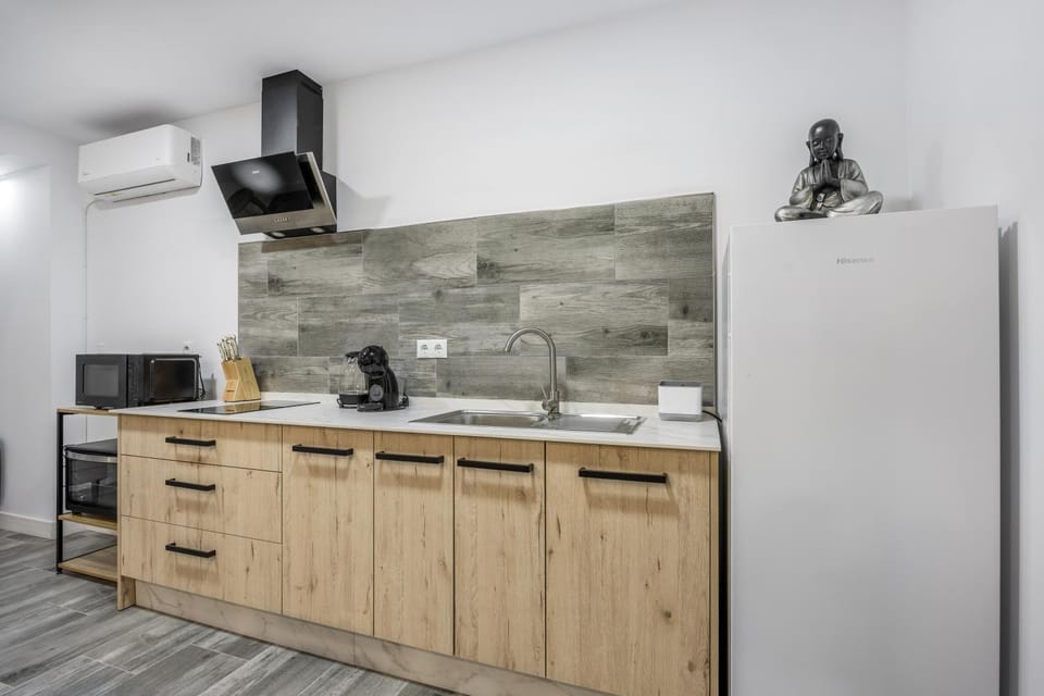 Kitchen or kitchenette, Living room