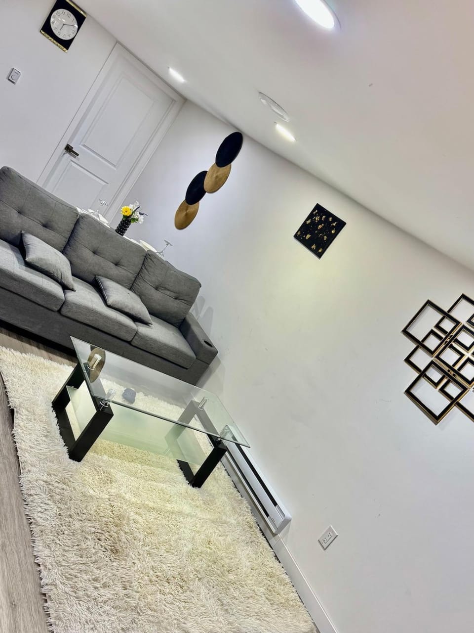 Luxury 2-bedroom in St Vital, St Anne's, St Mary, Winnipeg Apartment in Winnipeg