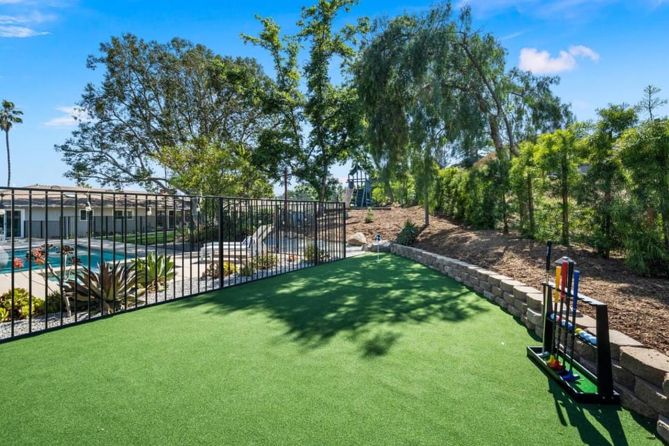 Mt. Helix Resort+ Pool/Spa, Pickleball, Amenities! House in Casa De Oro-Mount