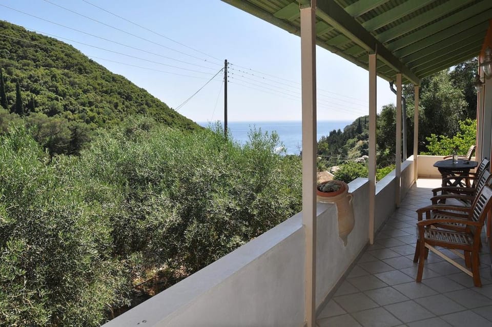 Byronas Apartments- Maisonette with sea-view Apartment in Corfu, Greece