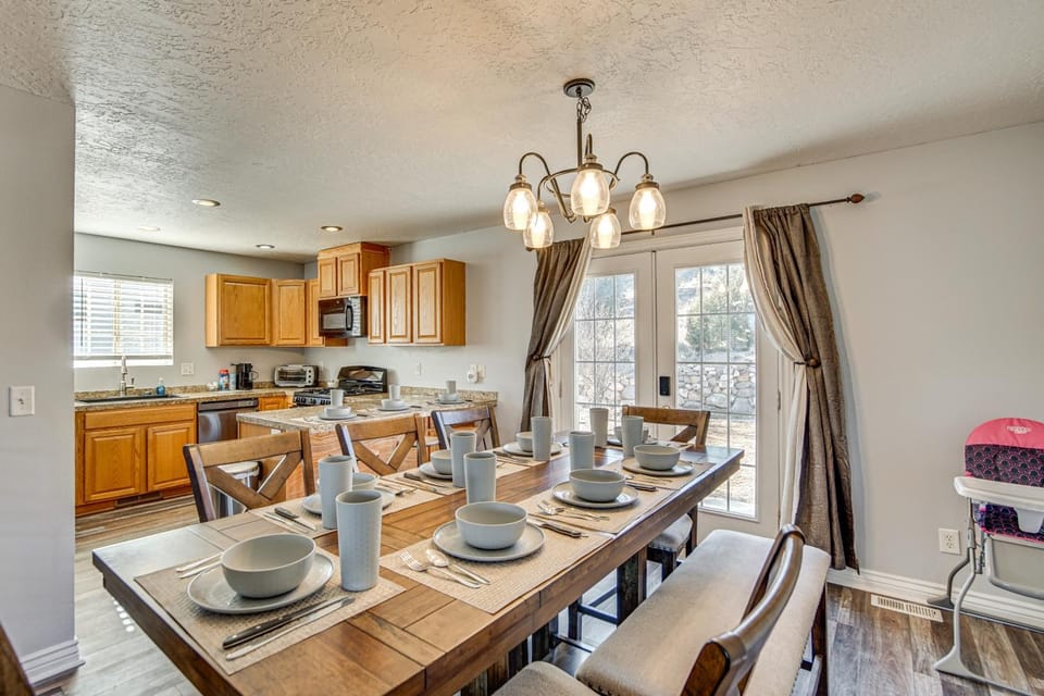 Family & Group Friendly! Hilltop Cedar City Home House in Cedar City