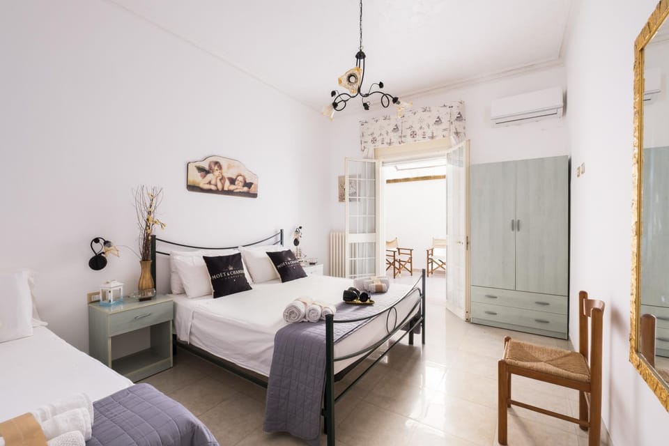 Living room, Bedroom