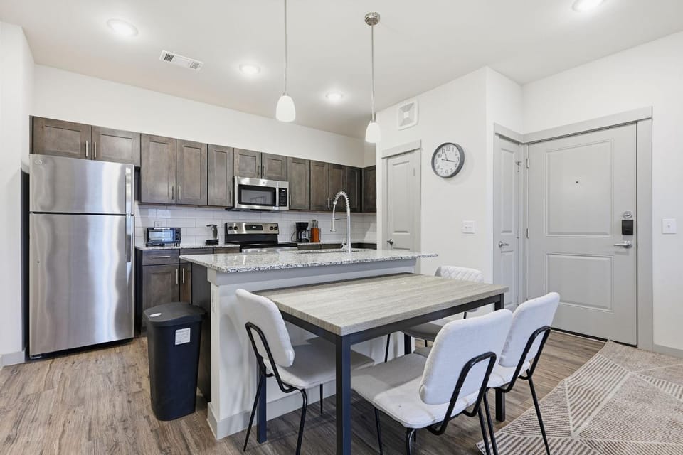 Chisholm Trace 1233 I Spacious 1 Bed 1 Bath Apartment in Cleburne