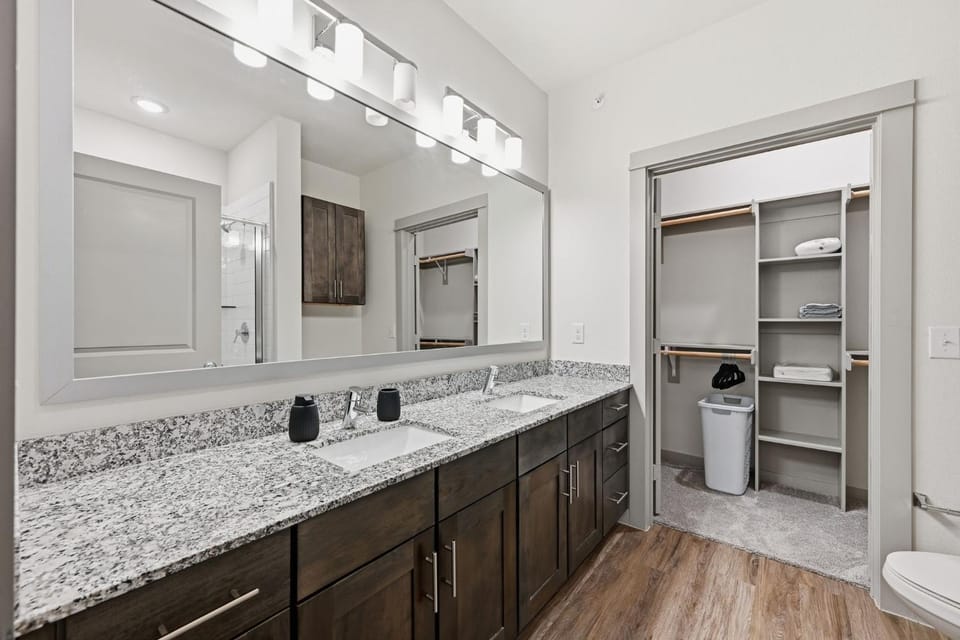 Unit 232 Comfy 2BR 2BA Retreat Apartment in Cleburne