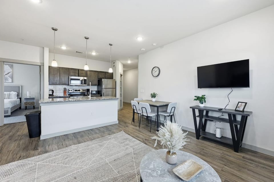 Chisholm Trace 812 Perfect 2BD 2BA Apartment in Cleburne