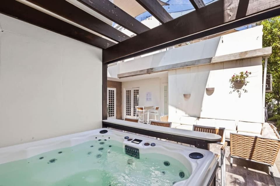 Day, Hot Tub, sunbed