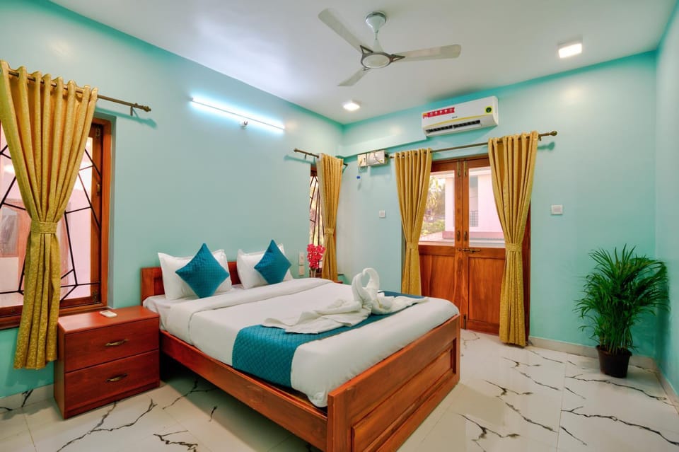 Eyokar 4 BHK Villa Candolim Villa in Candolim