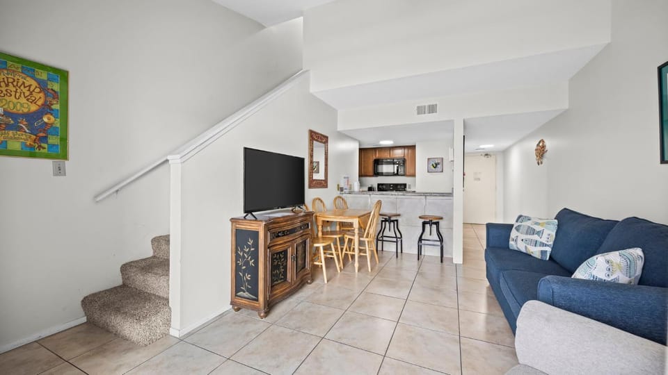 Affordable Two-Story Condo Sugar Beach Apartment in Orange Beach