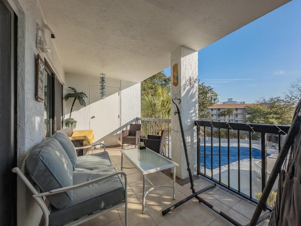 Spacious Pool View Condo! Short Walk to Beach! Sea Mark Tower 204 House in Myrtle Beach