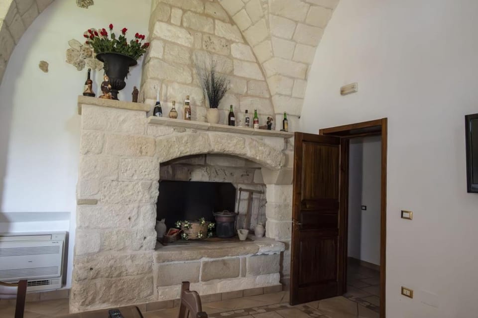Masseria alba salentina con piscina Villa in Melendugno