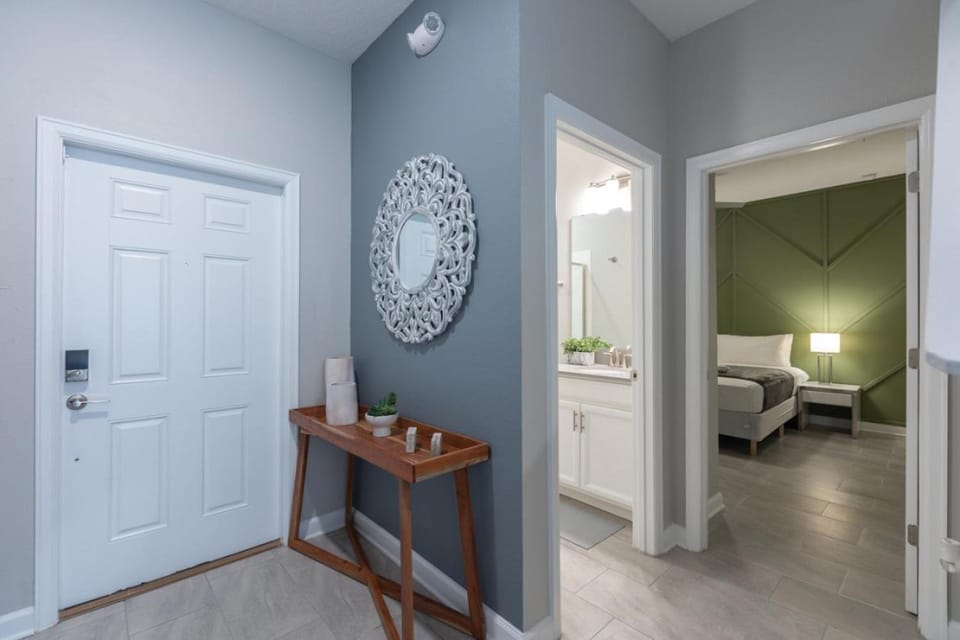 Disney Theme Rooms Private Pool and Storey Lake House in Kissimmee