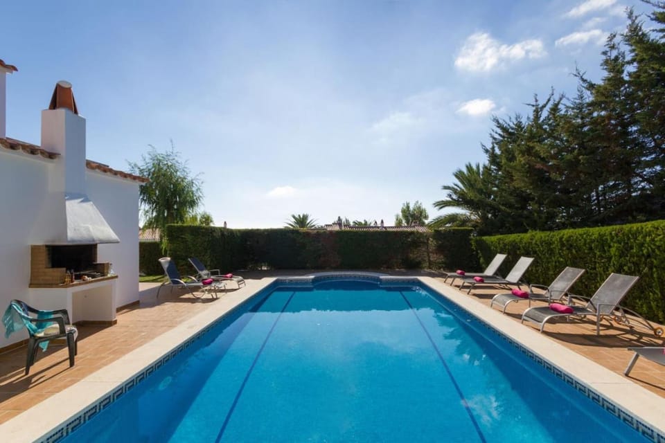 BBQ facilities, Swimming pool