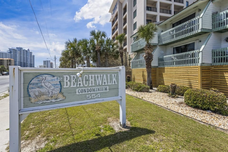 Beach View 12 Affordable and Cozy Getaway Apartment in Gulf Shores