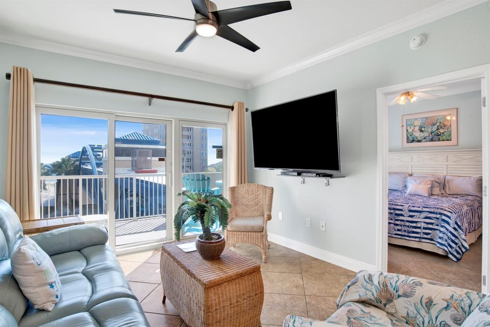 Crystal Tower 304 Amazing Amenities Apartment in West Beach