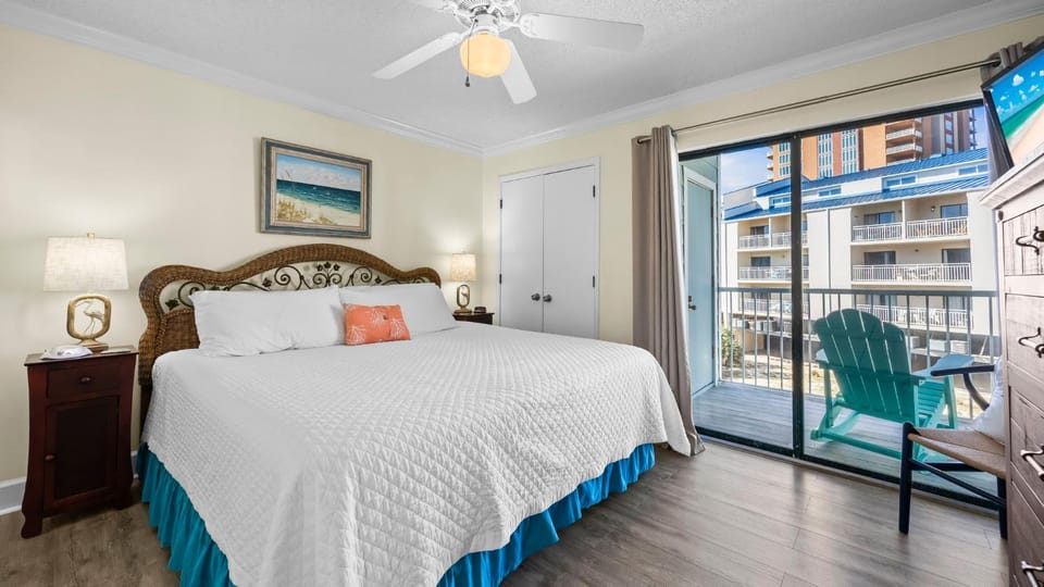 Romar Beach 208 Steps from the Gulf! Apartment in Orange Beach