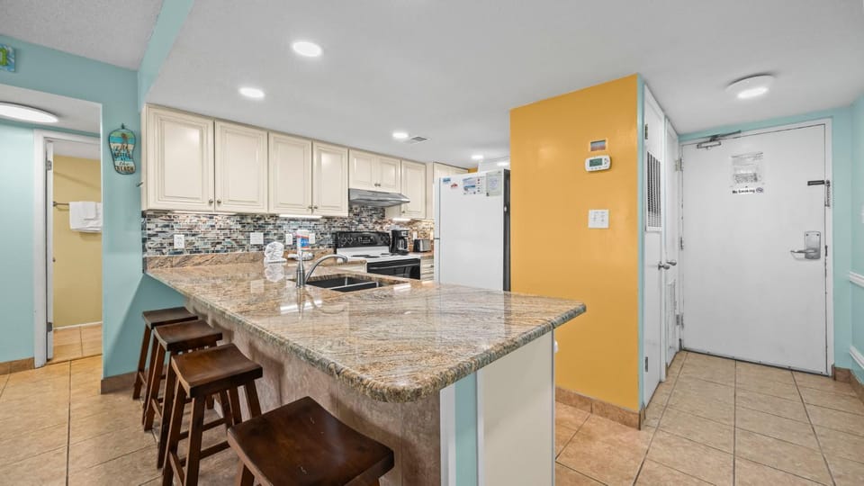Coastal Comfort Sugar Beach Direct Beach Access Apartment in Orange Beach