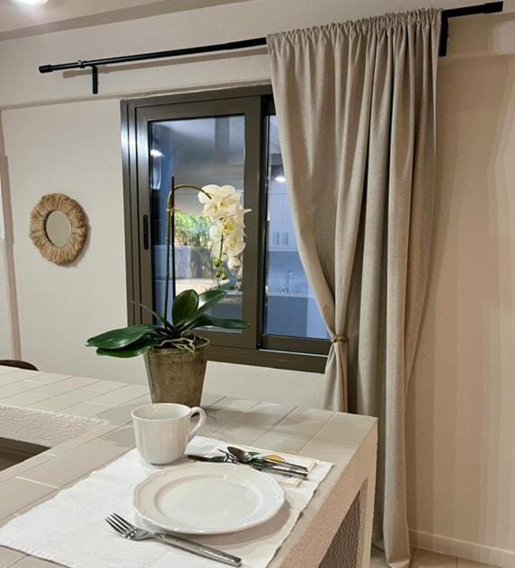 Modern & Cozy Studio for 2 in Saronida Steps from the Beach House in East Attica Regional Unit, Greece