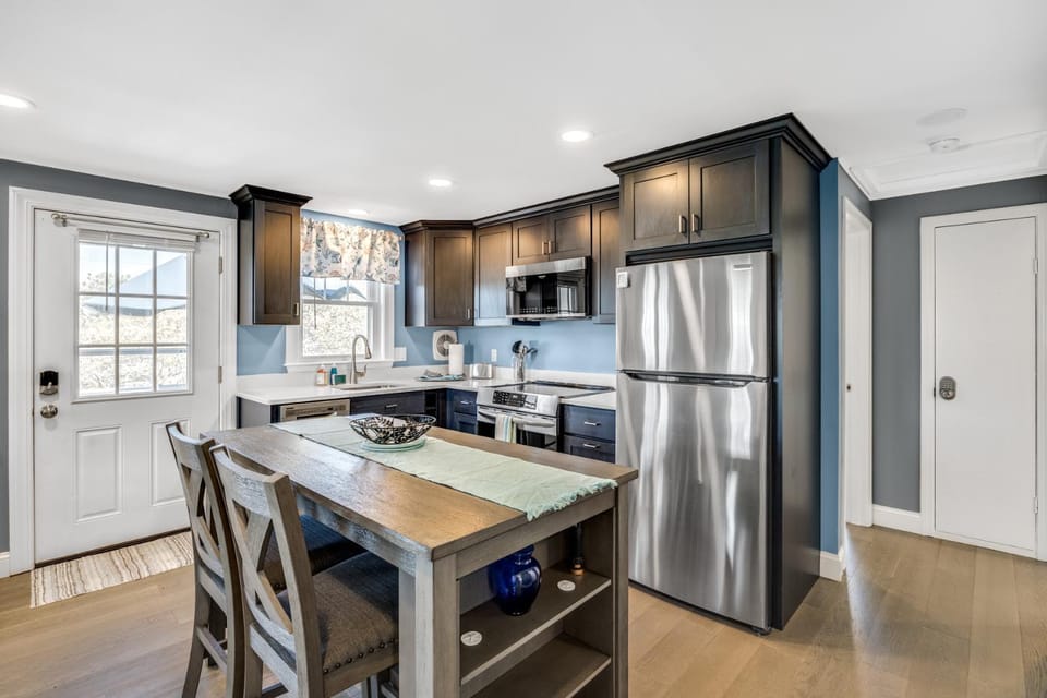 Starry Night Upper Unit House in Hyannis