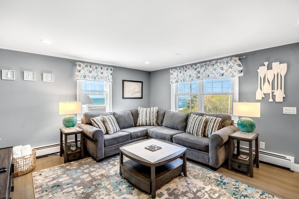 Starry Night Upper Unit House in Hyannis
