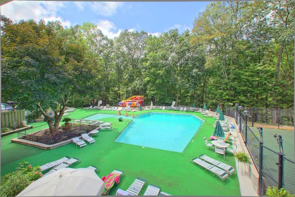 Blue Sky Paradise #550 House in Gatlinburg