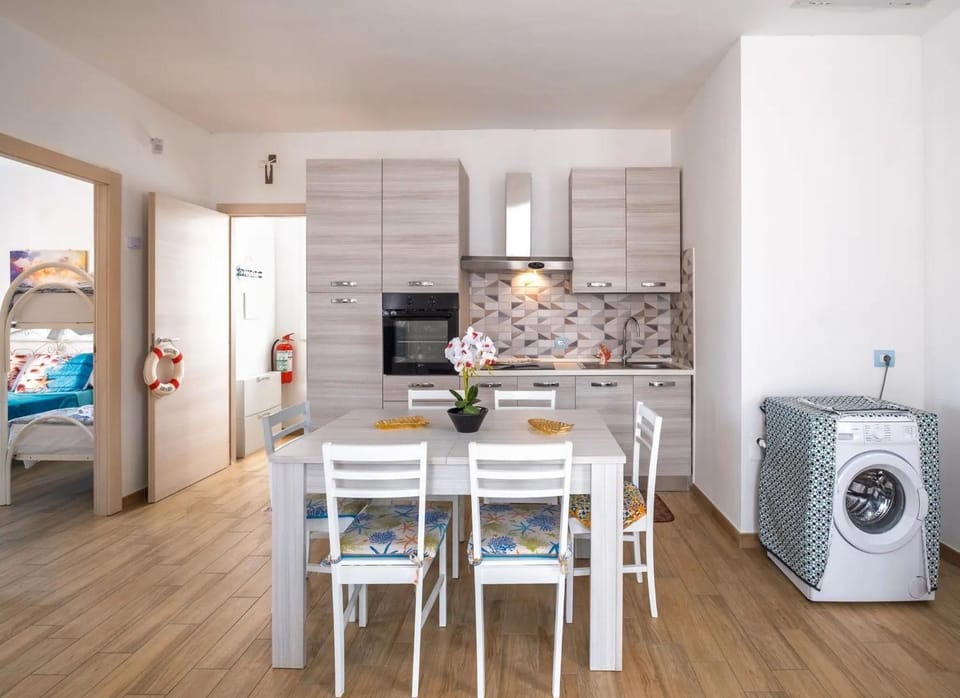 Dining area, laundry, washing machine