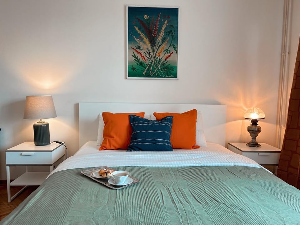 Bed, Bedroom