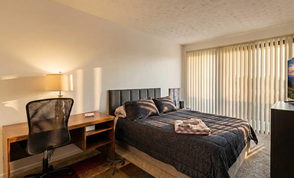 Bed, Bedroom