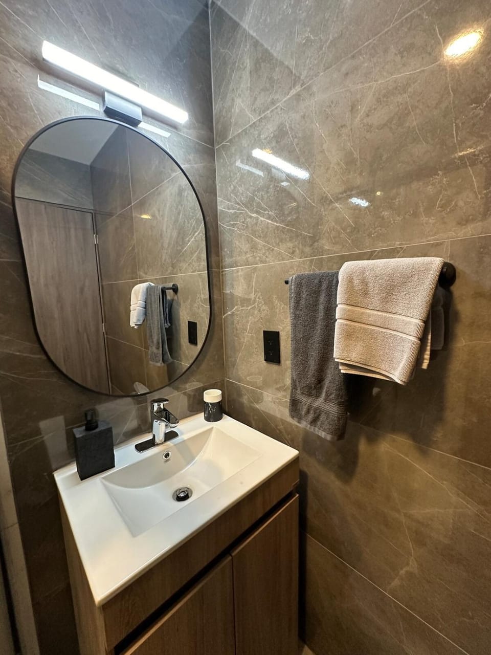 Beautiful 2 bedrooms condo with pool Livo Tower Apartment in Monterrey