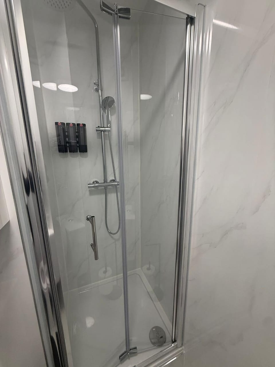 London Balham Room with Shared Bathroom Bed and Breakfast in London