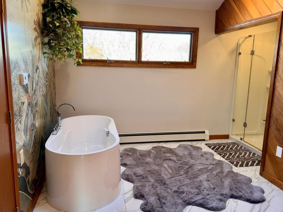 Bathroom, Photo of the whole room, Bedroom, Bath