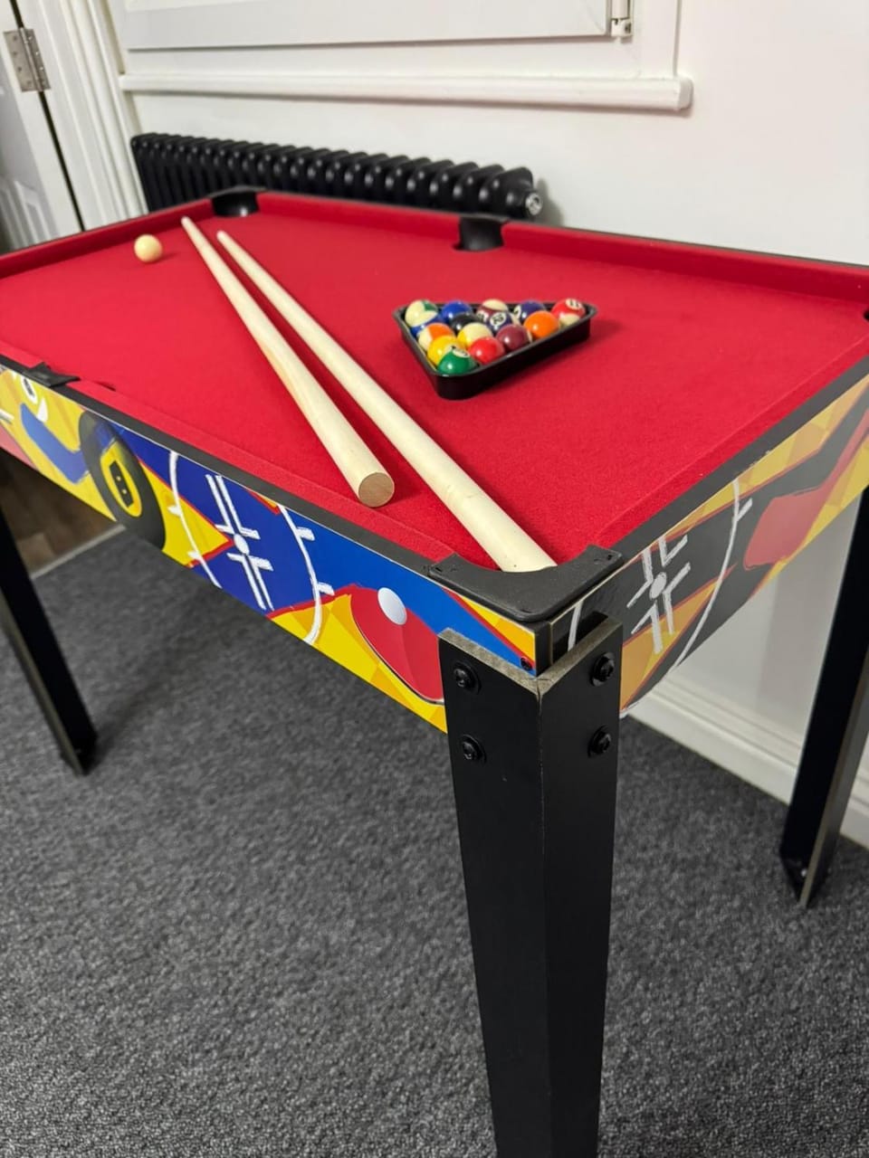 Billiard, Game Room